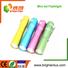 OEM Factory Supply Promotionnel AA batterie Usé Metal coloré led Bright petites lampe de poche led